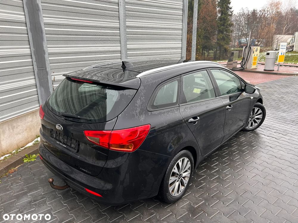 Kia Ceed 1.6 GDI Dream-Team Edition - 10