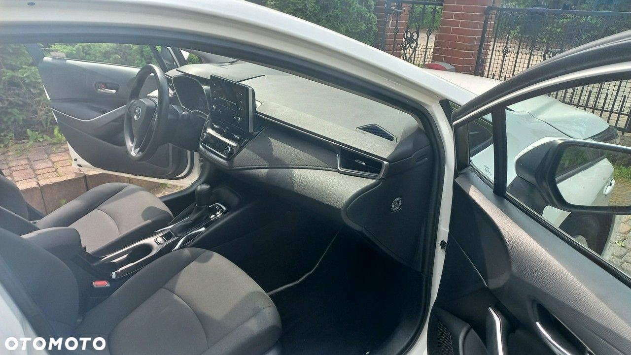 Toyota Corolla - 32