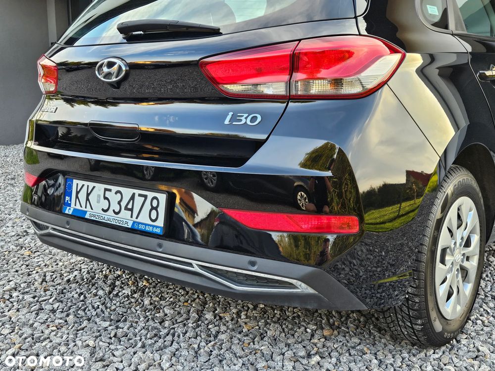 Hyundai i30 1.5 DPI Classic + - 18