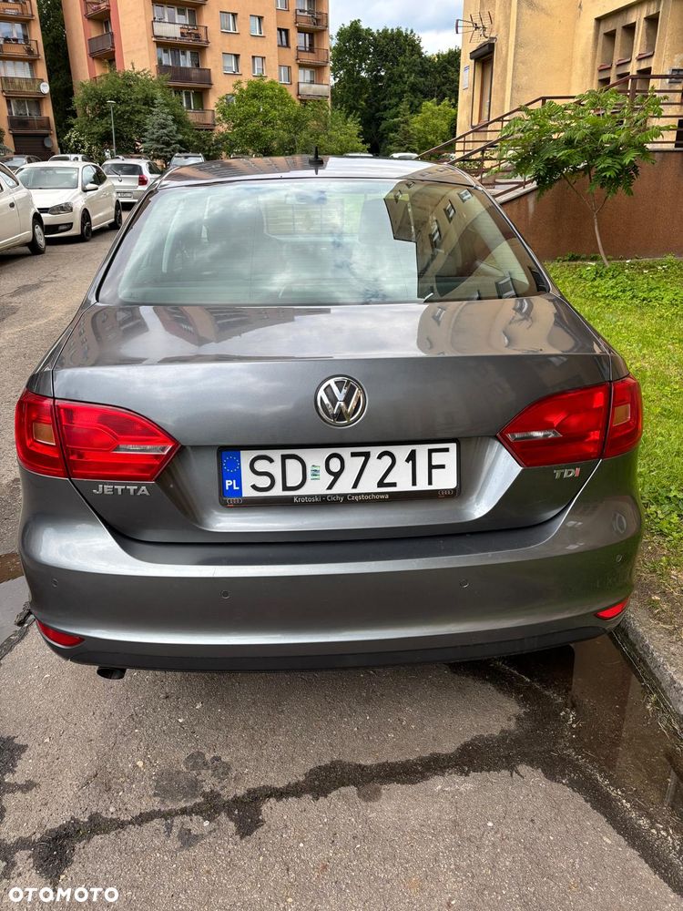 Volkswagen Jetta - 5