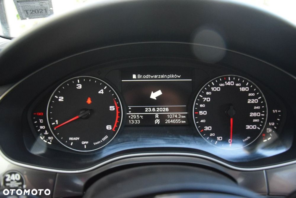 Audi A6 Avant 2.0 TDI quattro S tronic - 34