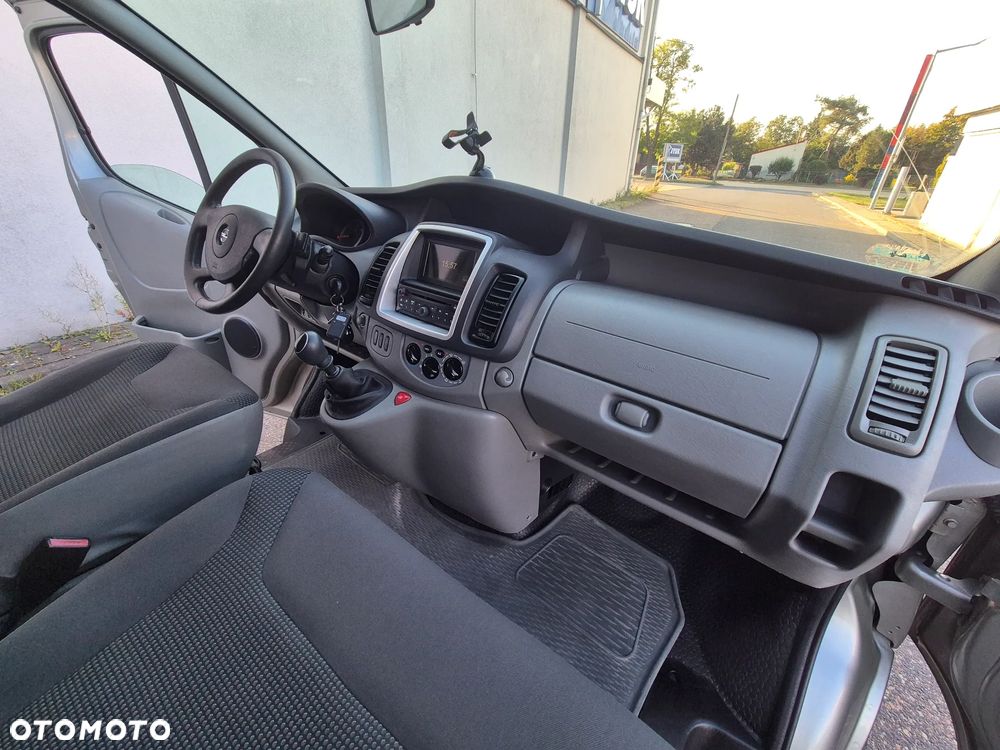 Opel Vivaro - 22