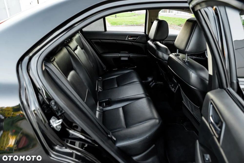 Suzuki Kizashi 2.4 4x4 CVT Sport - 31