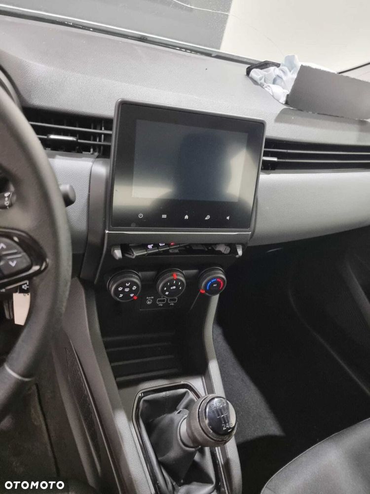 Renault Clio - 26