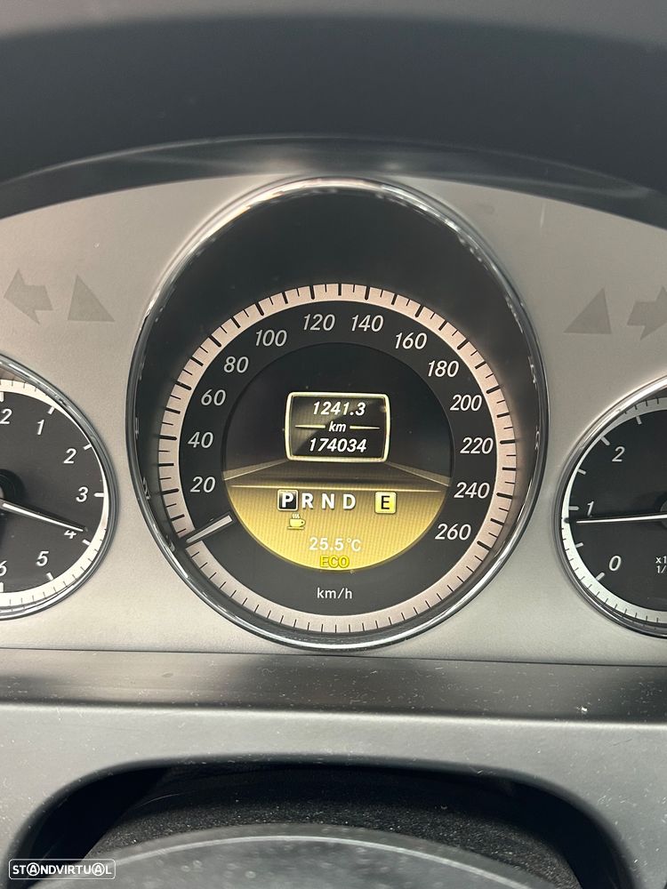 Mercedes-Benz E 250 CDi Avantgarde BlueEfficiency Auto - 17