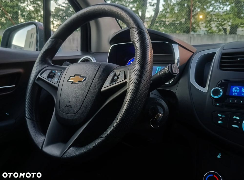 Chevrolet Trax 1.6 LS - 23