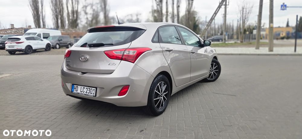 Hyundai i30 1.6 CRDi Premium - 13