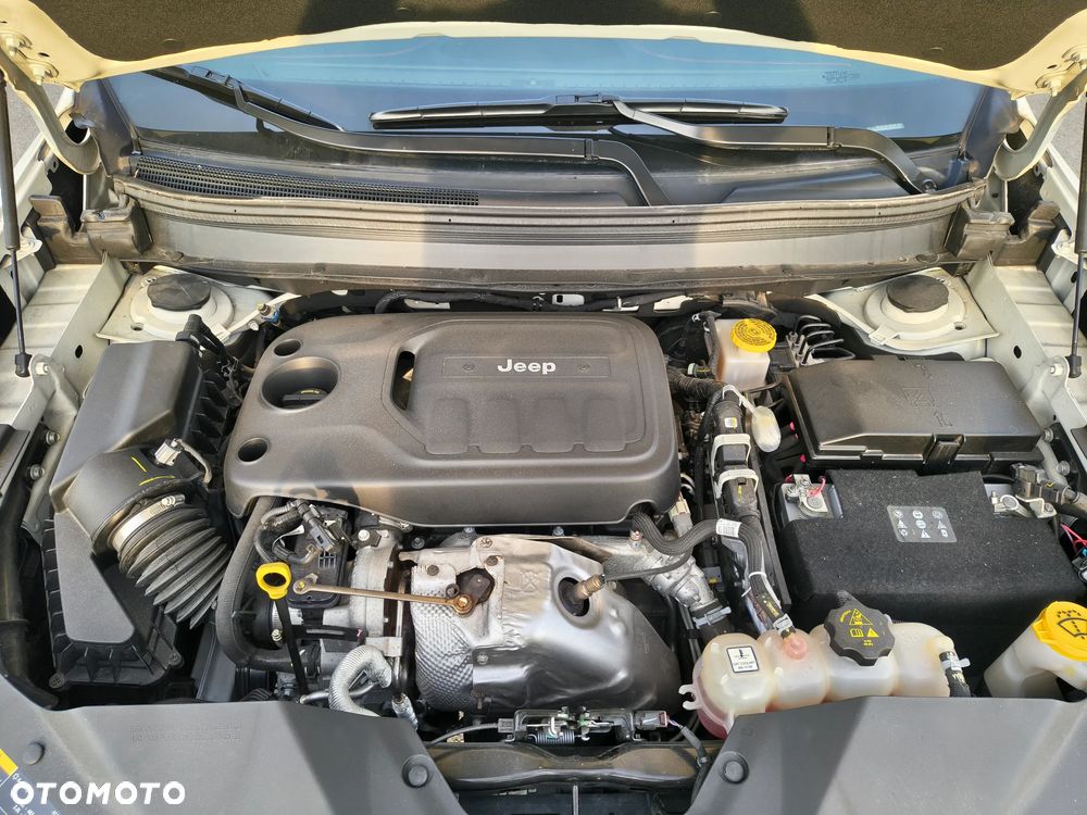 Jeep Cherokee - 16