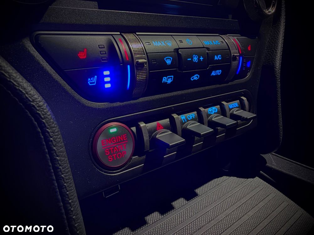 Ford Mustang - 21