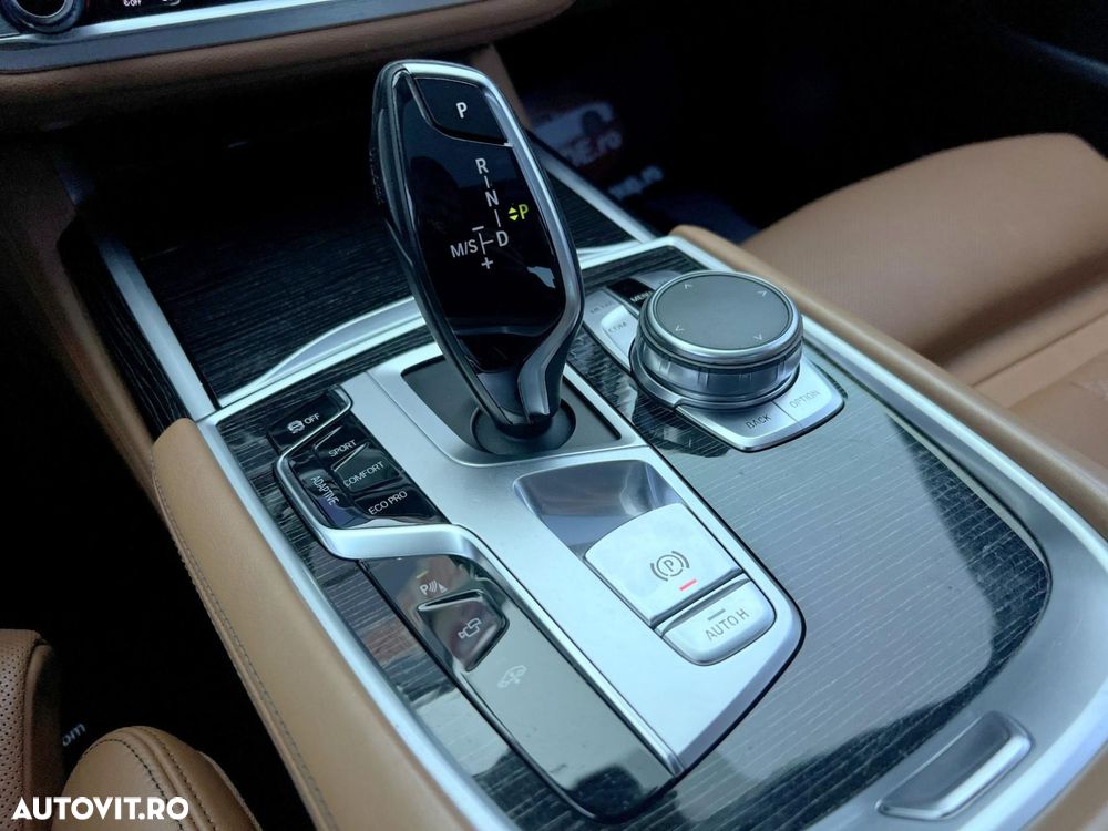 BMW Seria 7 - 17