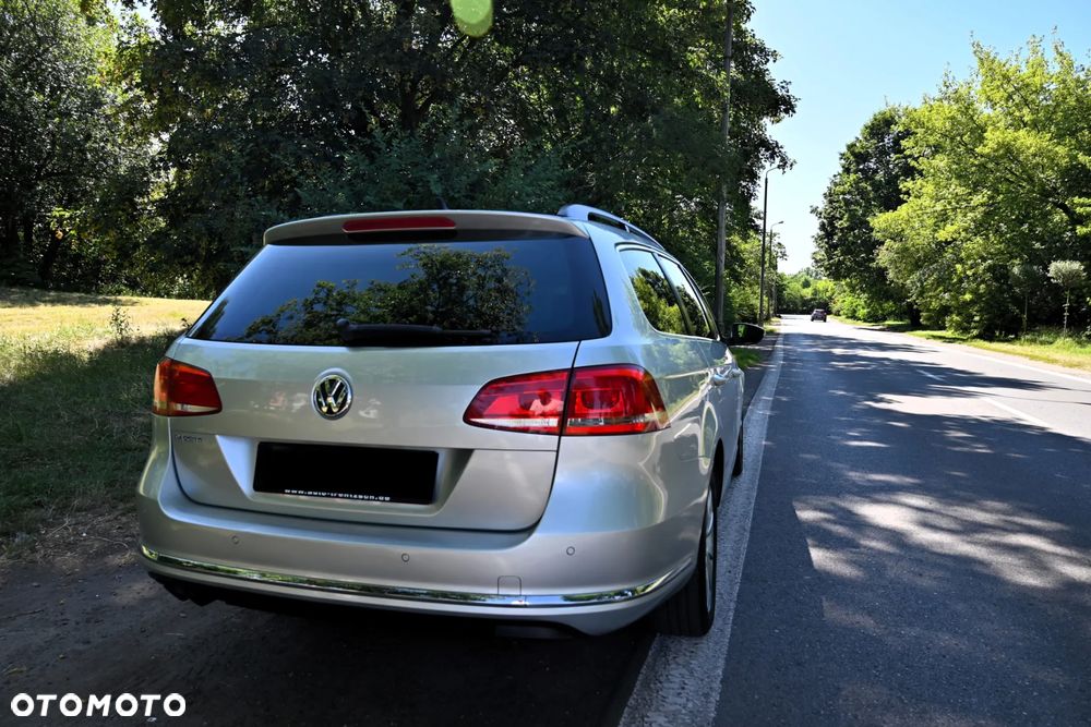 Volkswagen Passat - 16