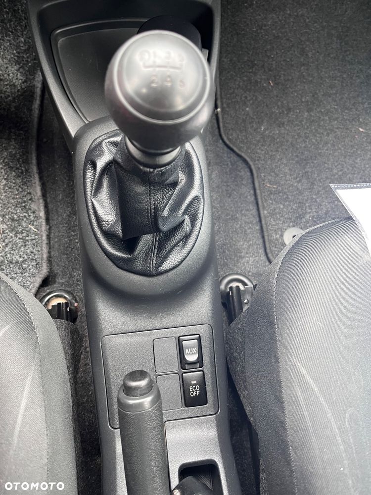 Toyota Yaris - 18