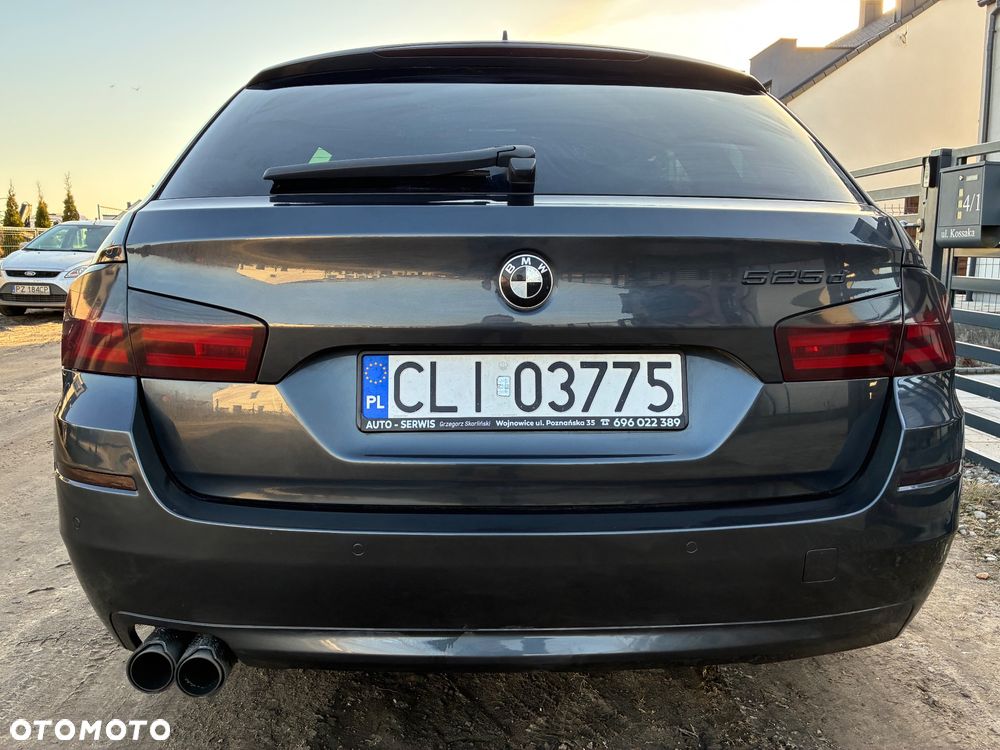 BMW Seria 5 525d Luxury Line - 3