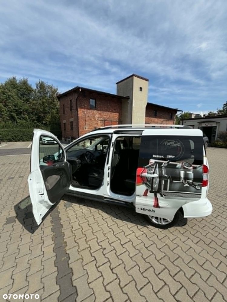 Ford Tourneo Courier 1.0 EcoBoost Titanium - 4