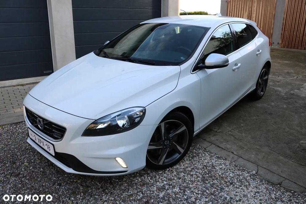 Volvo V40 D4 Drive-E R-Design Momentum - 9