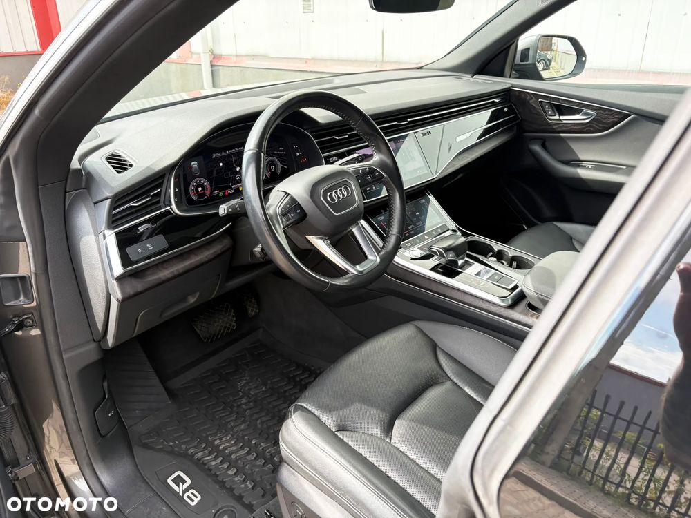 Audi Q8 - 12