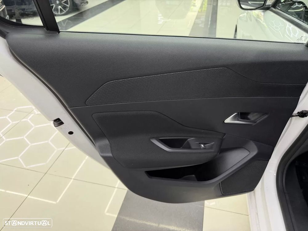 Peugeot 308 BlueHDi 130 EAT8 Active Pack — fotografia 39