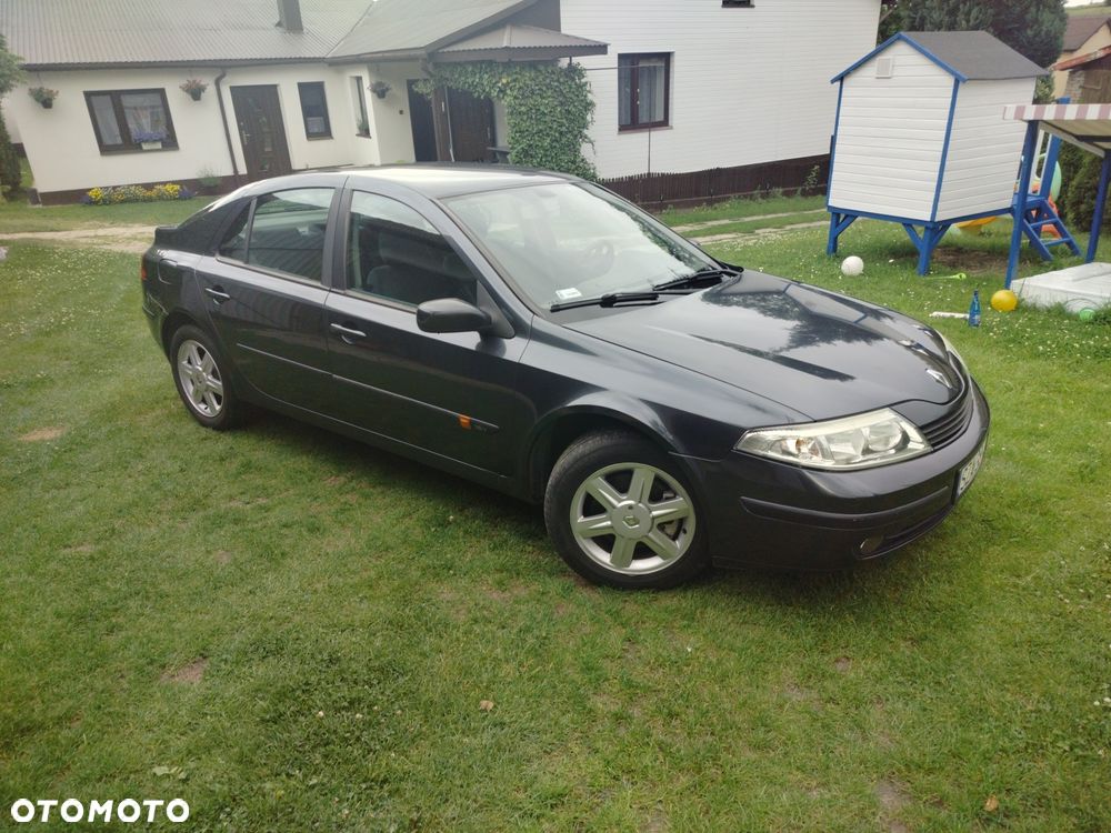 Renault Laguna - 1