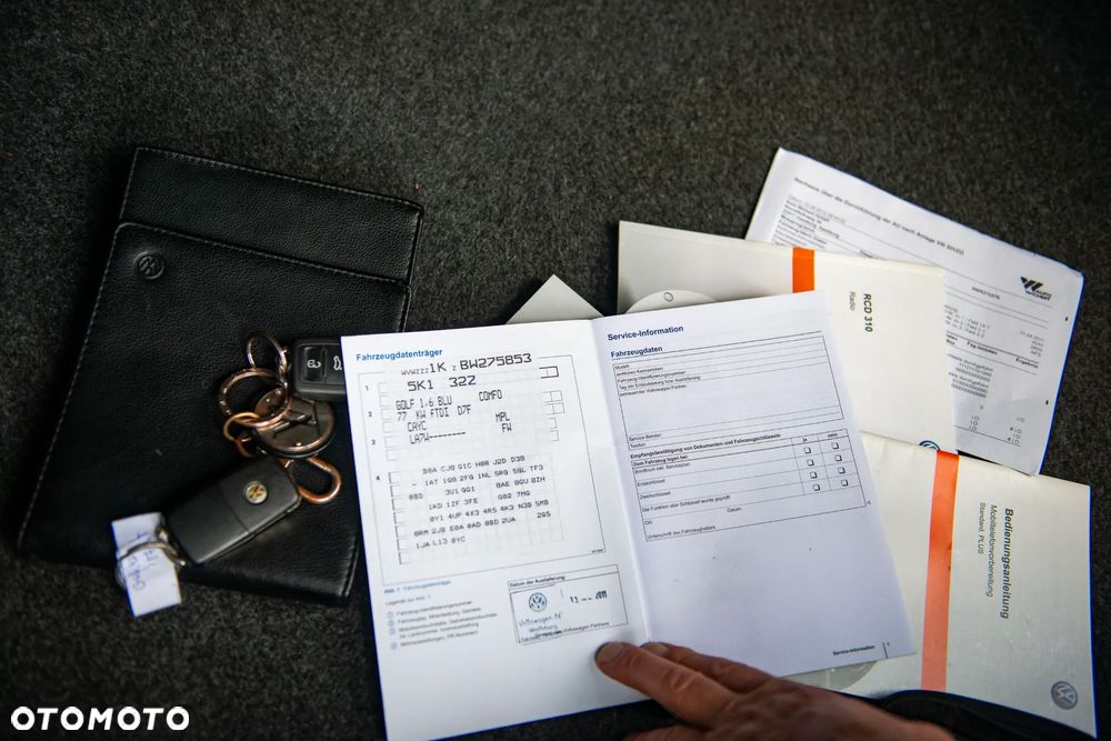 Volkswagen Golf 1.6 TDI BlueMotion Technology DSG Comfortline - 38