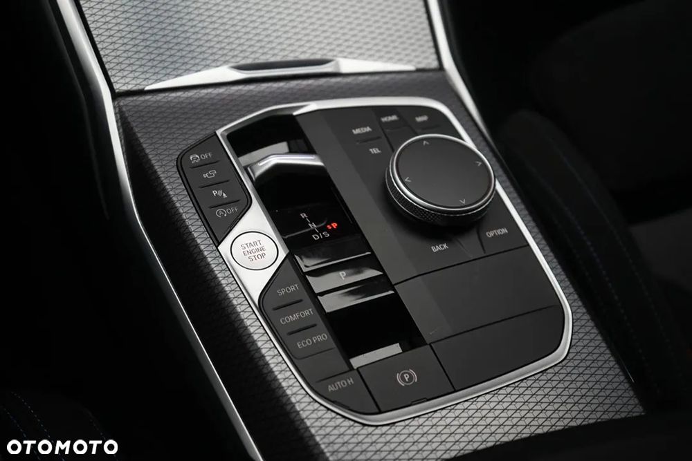 BMW Seria 3 320i M Sport - 15