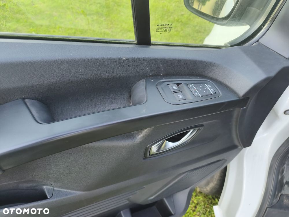 Renault Trafic - 11
