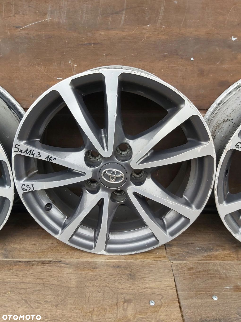 Toyota Auris Verso Avensis T27 alufelgi 16 5x114,3 et39 6,5j 42611-YY40 - 3