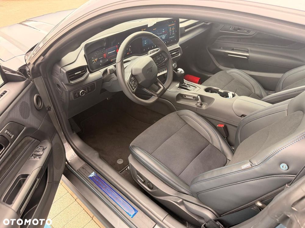 Ford Mustang - 16