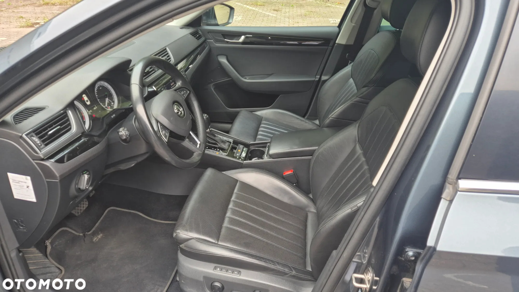 Skoda Superb 2.0 TDI 4x4 L&K DSG - 6