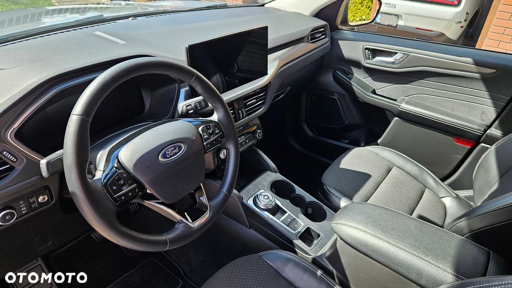 Ford Kuga - 24