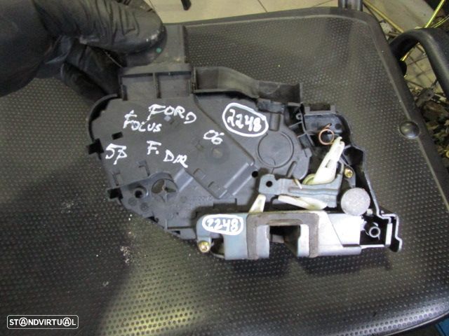 Fecho 3M5AR21812MR FORD FOCUS 2006 FD ELETRICO - 1