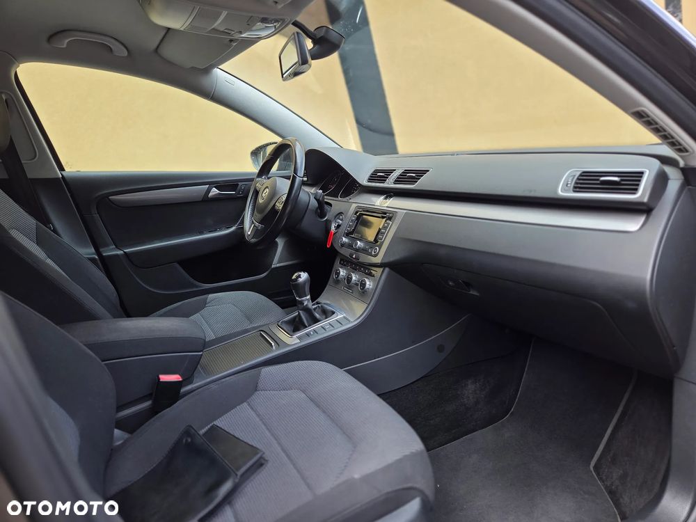 Volkswagen Passat 2.0 TDI 4Mot Comfortline - 14