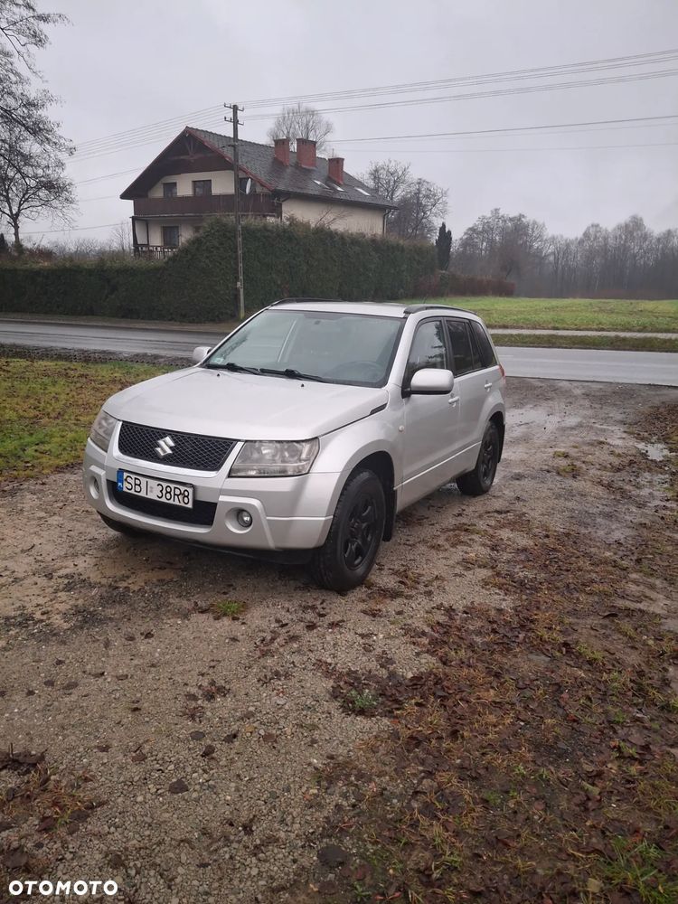 Suzuki Grand Vitara 2.0 - 1