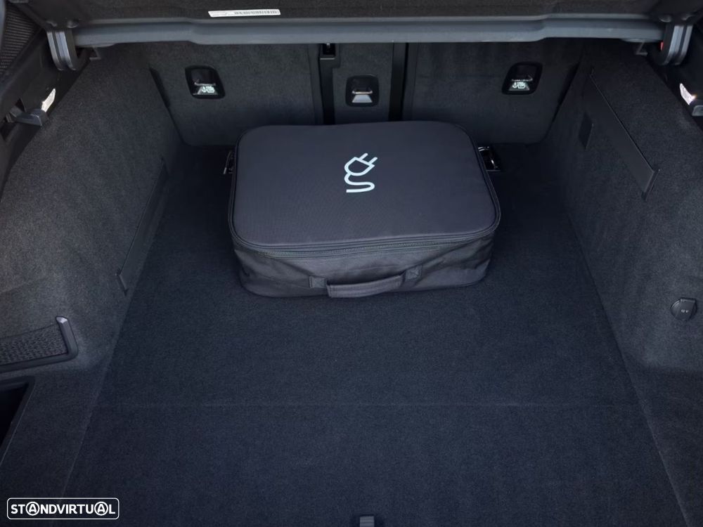 Porsche Taycan Cross Turismo - 25