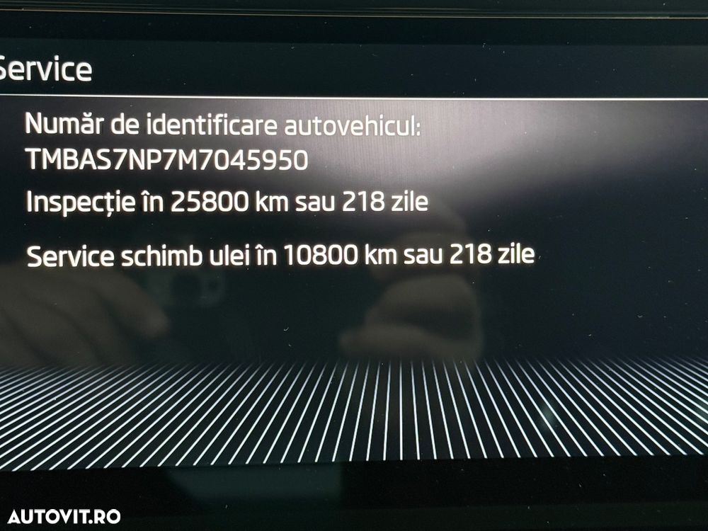 Skoda Superb 2.0 TDI DSG Ambition - 36