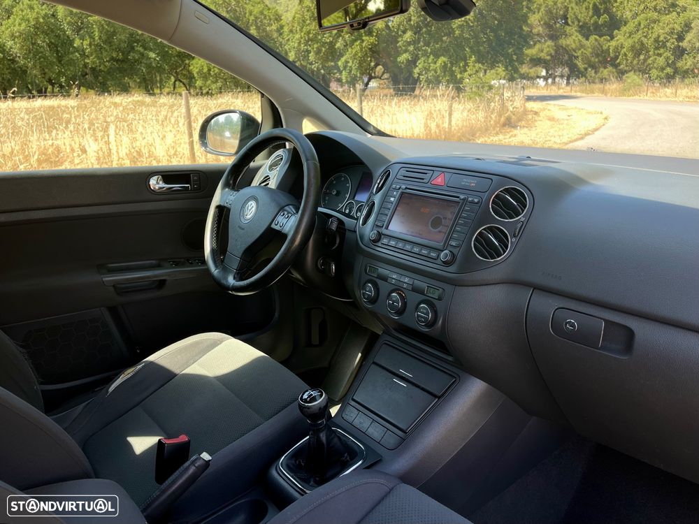 VW Golf Plus 2.0 TDi Confortline - 17