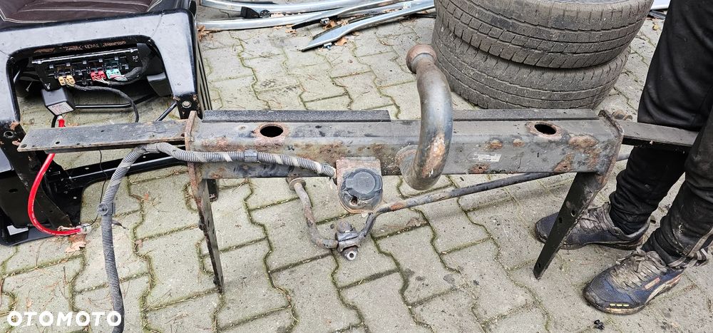 Hak holowniczy Vw T5 Lift 7H0803881B - 4