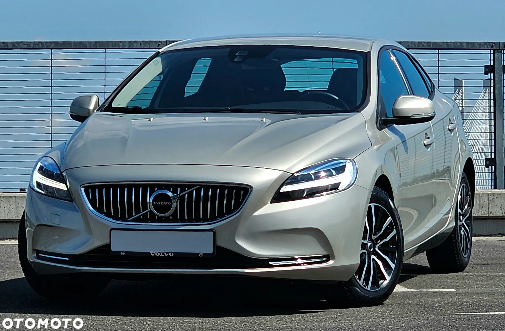 Volvo V40 - 13