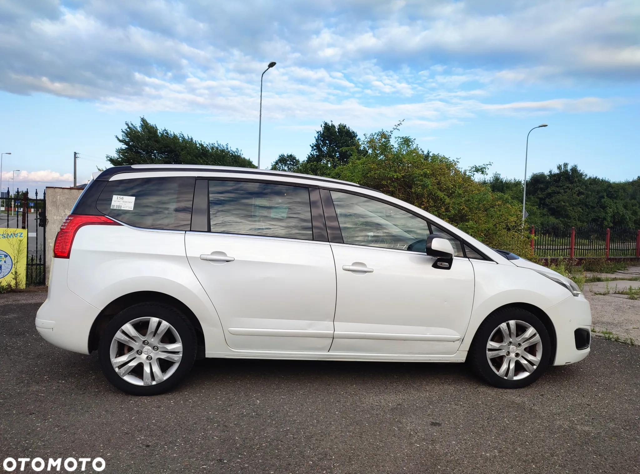 Peugeot 5008 e-HDI FAP 110 EGS6 Stop&Start Allure - 2