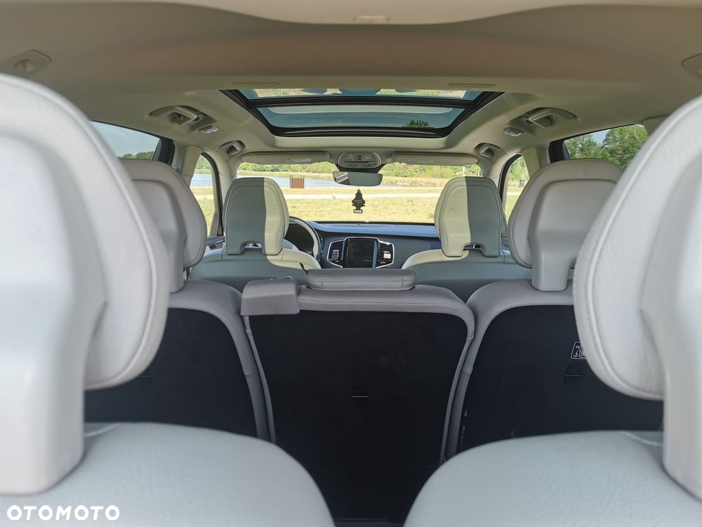 Volvo XC 90 - 33