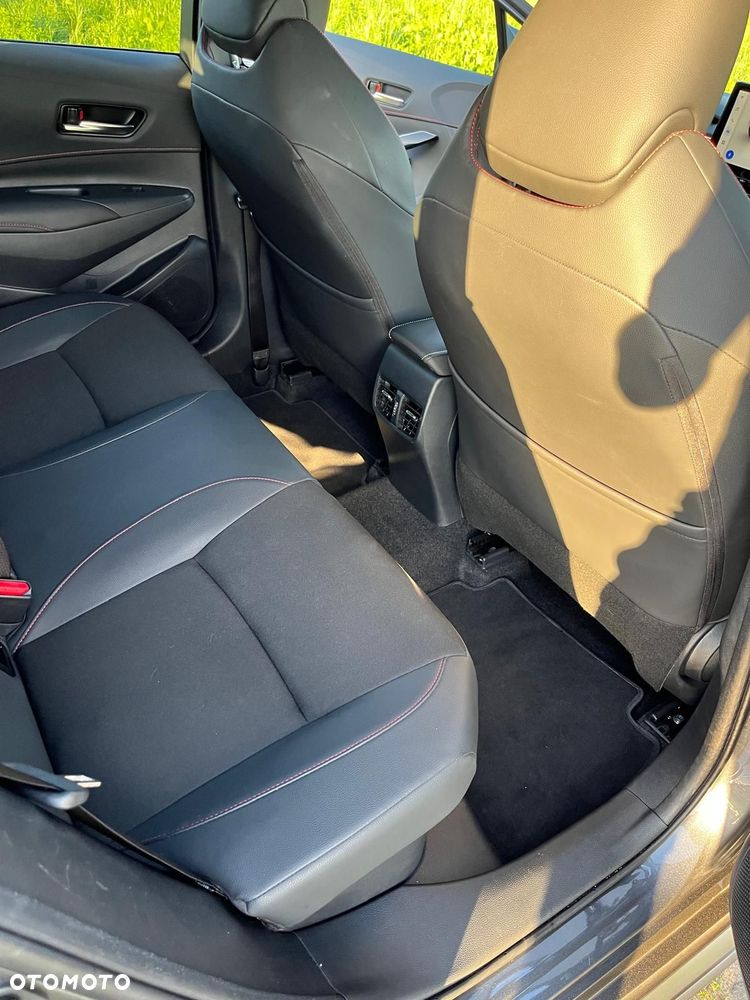 Toyota Corolla - 16