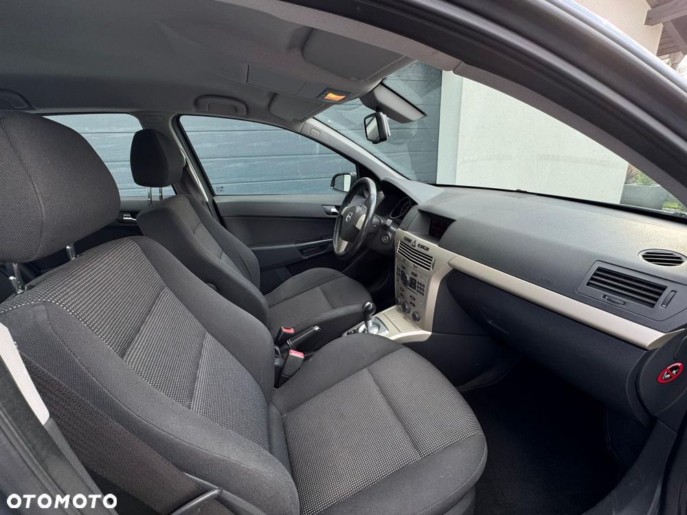 Opel Astra 1.6 Essentia - 13