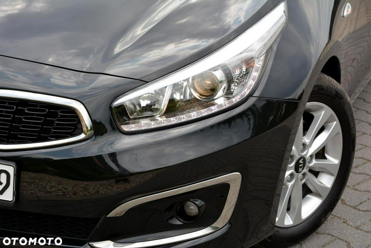 Kia Ceed 1.6 GDI ISG SW Platinum Edition - 5
