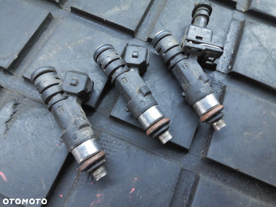 Wtryskiwacz Ford Focus MK3 1,6 Ti 0280158207 POSIADAM 3 SZTUKI - 1