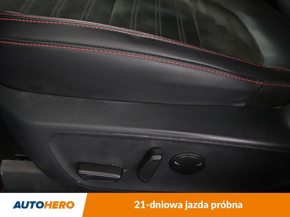 Ford Kuga - 35