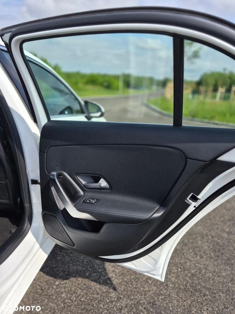 Mercedes-Benz Klasa A 180 d 7G-DCT Edition 2020 - 22