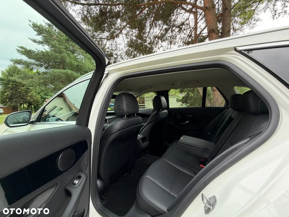 Mercedes-Benz Klasa C 200 9G-TRONIC - 23