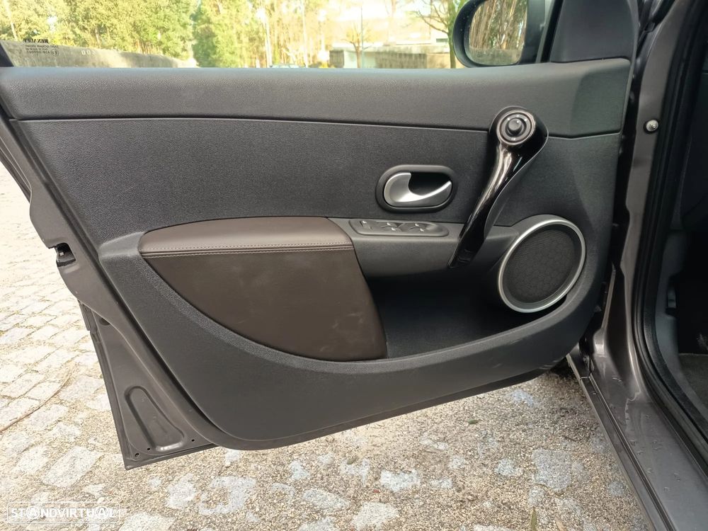 Renault Clio dCi 90 Limited - 14