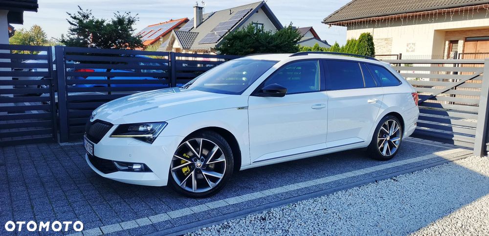 Skoda Superb 2.0 TDI DSG Sportline - 1