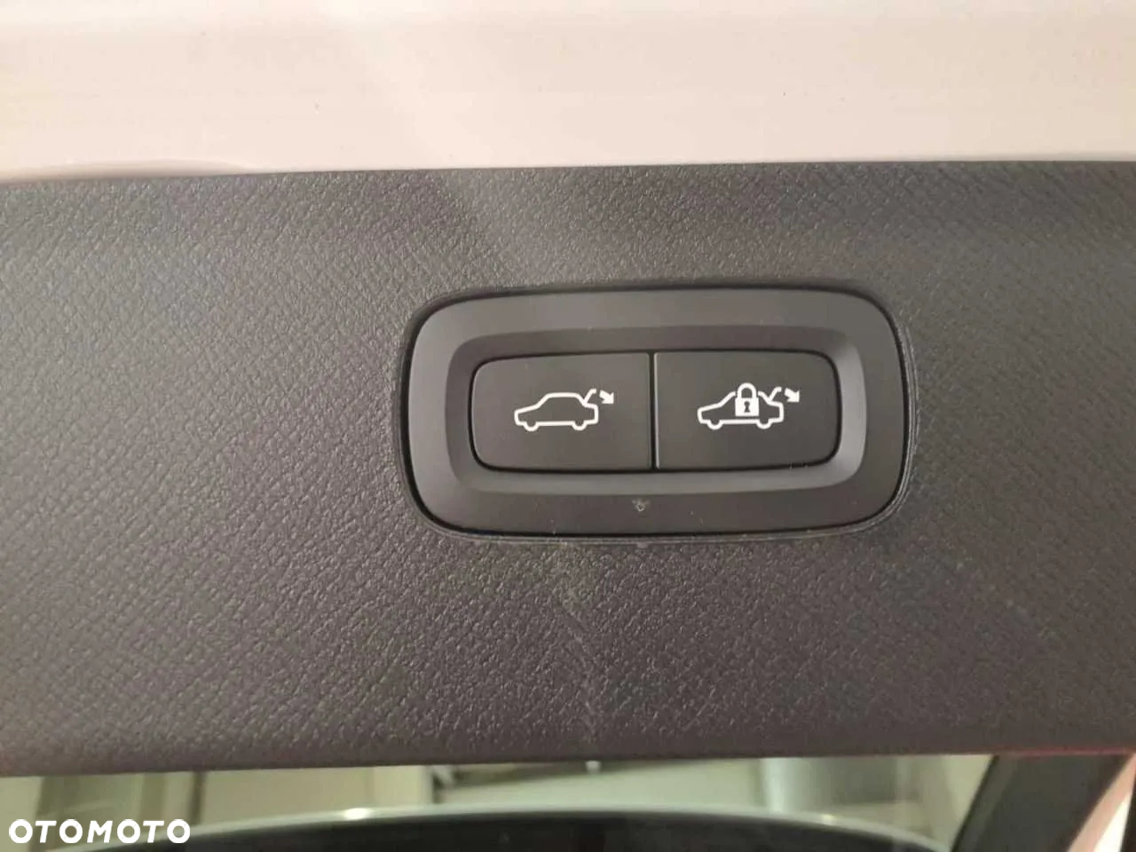 Volvo XC 90 T8 AWD Recharge Geartronic RDesign Edition - 23