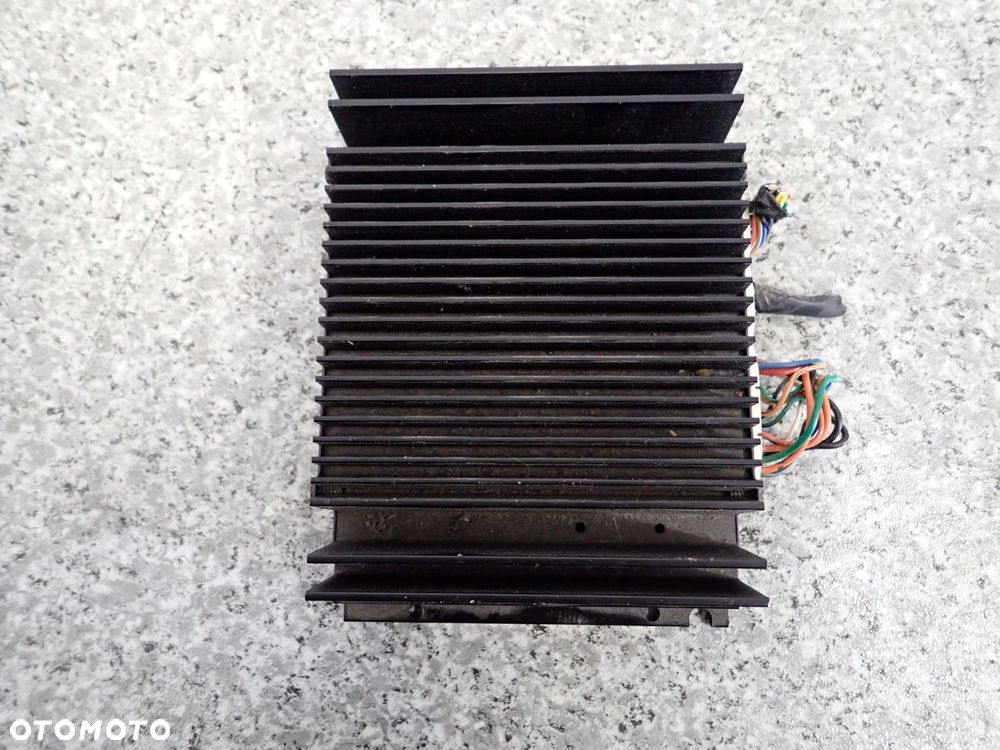 HYUNDAI i40 11-18 WZMACNIACZ RADIA - 2